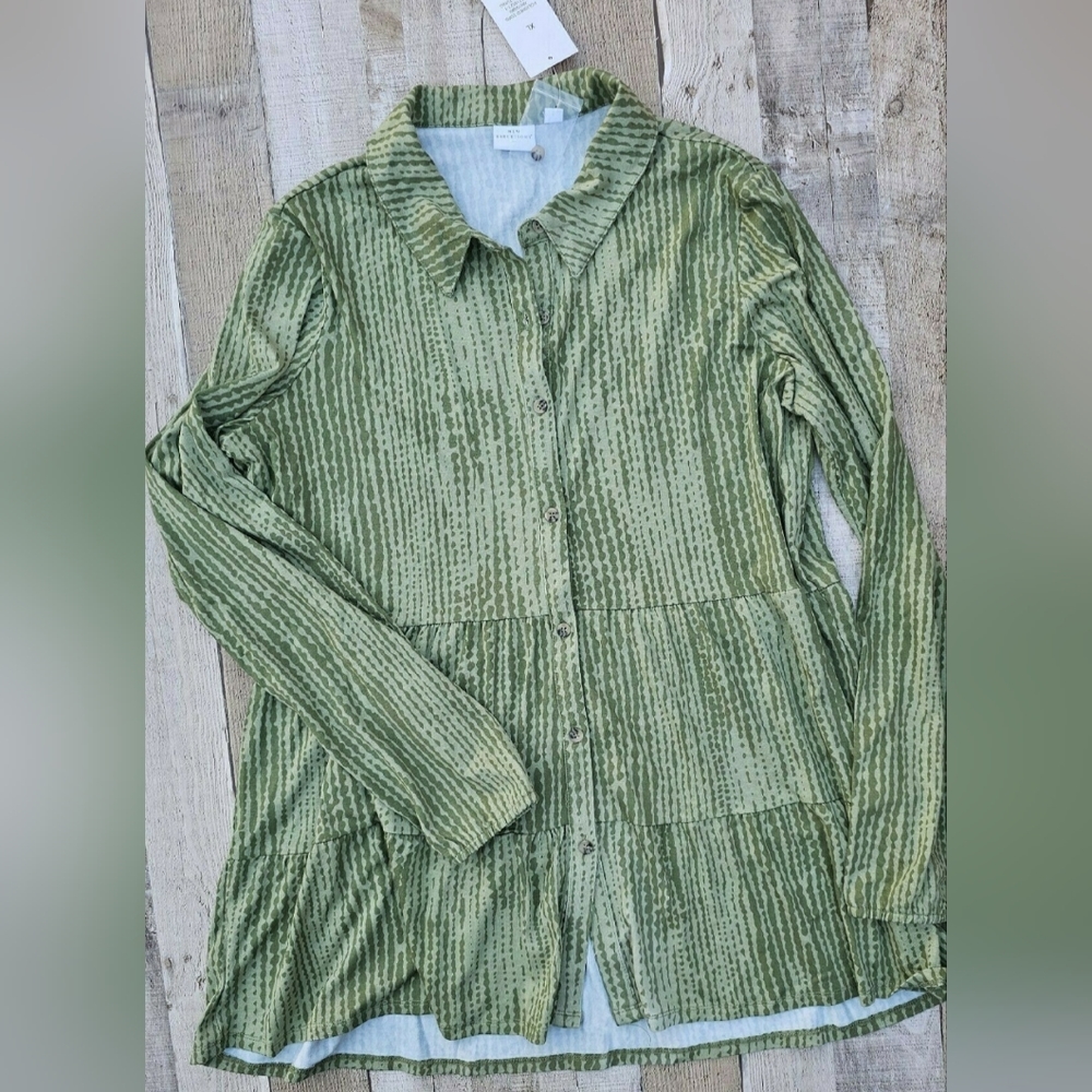 Crepe Tunic Top, Green, NWT!